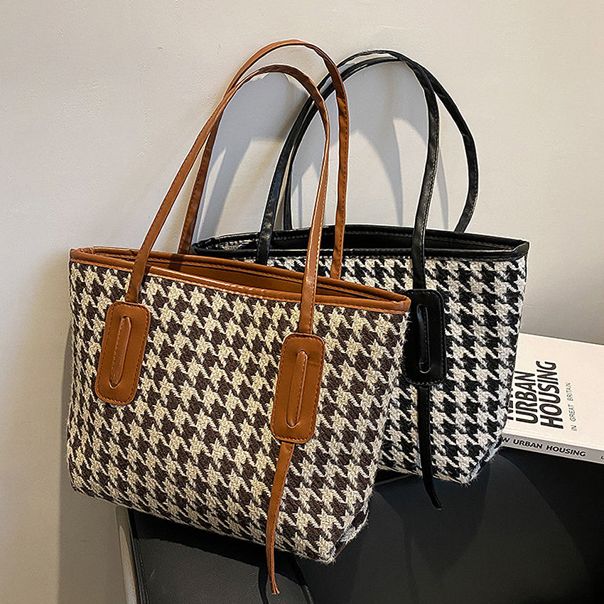 Tyleasa Shoulder Bag