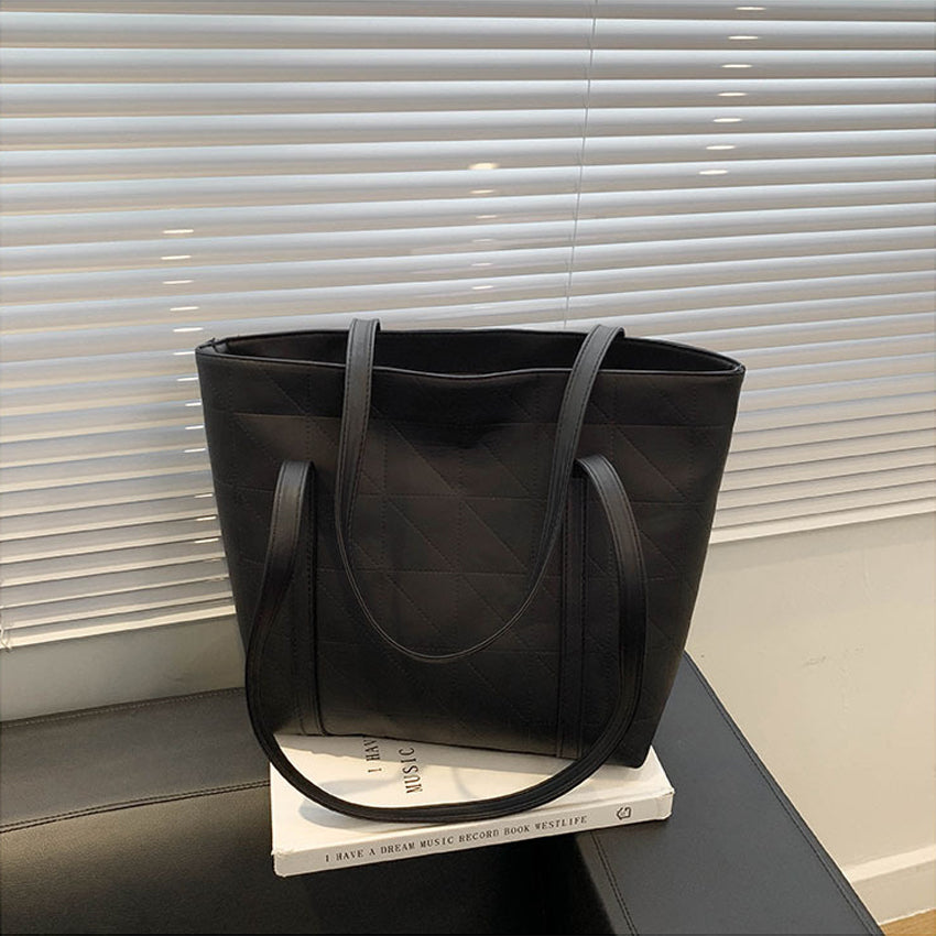 Petuoriz Shoulder Bag
