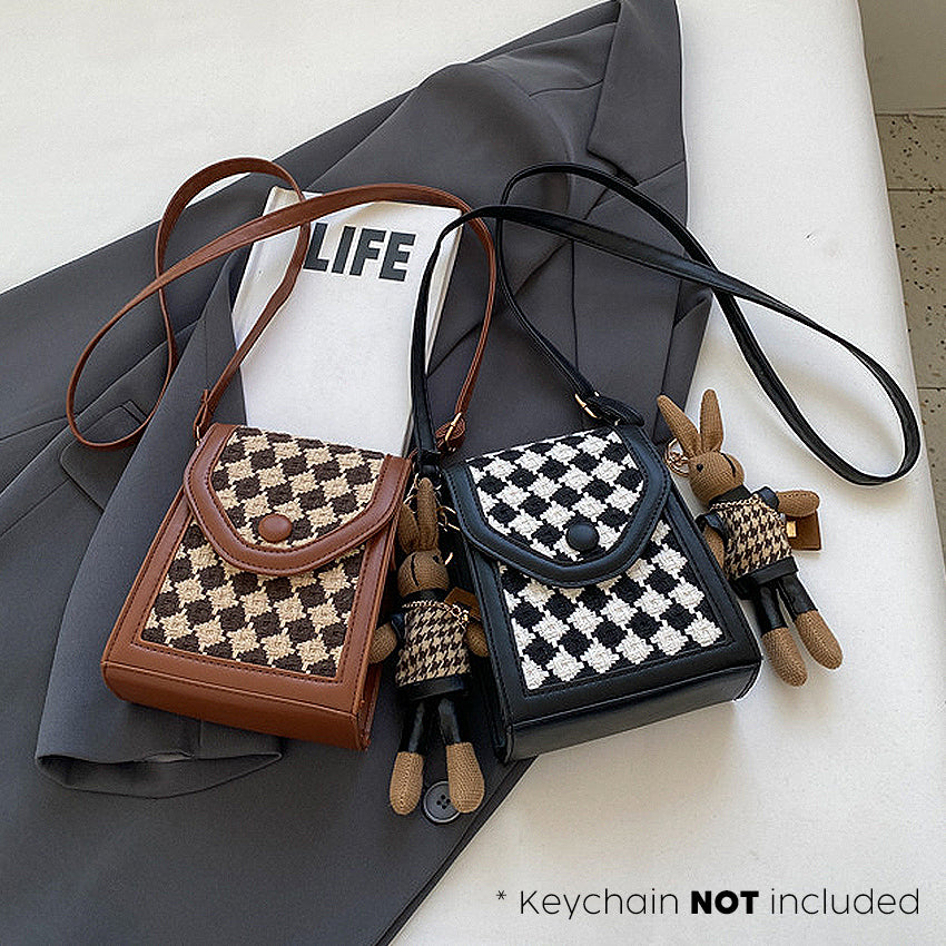 Sqaffie Quilted Sling Bag