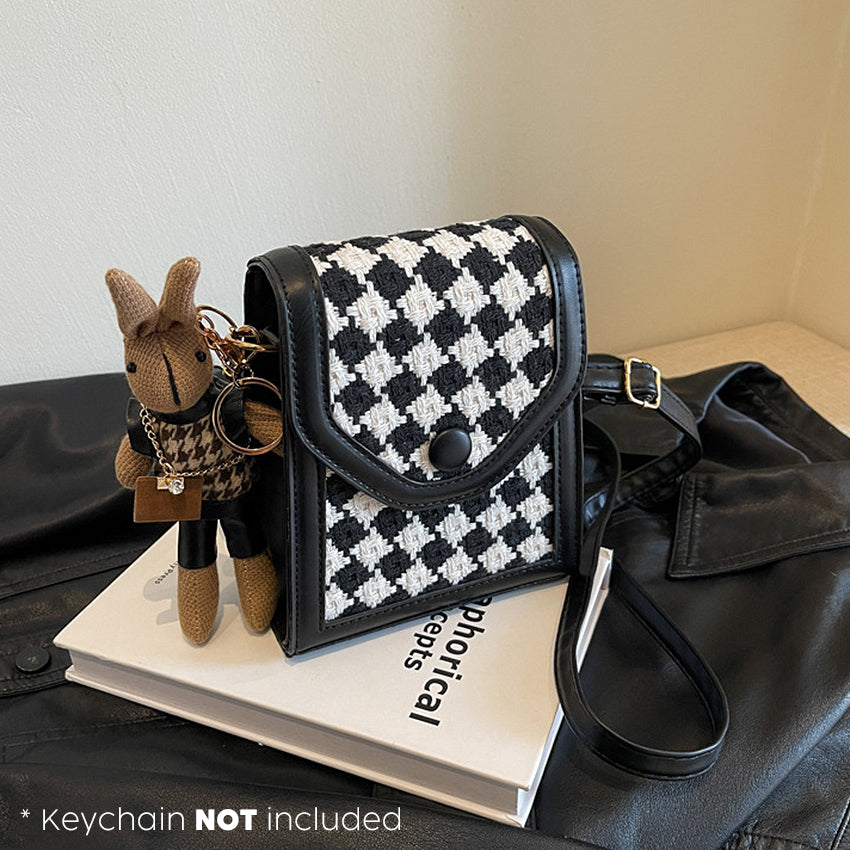 Sqaffie Quilted Sling Bag