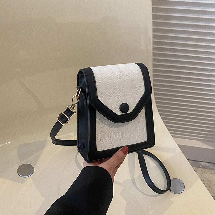 Nadavy Sling Bag