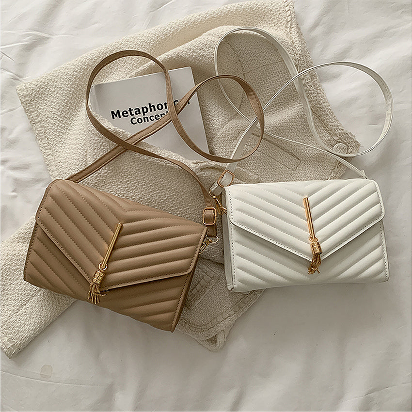 Pintasel Sling Bag