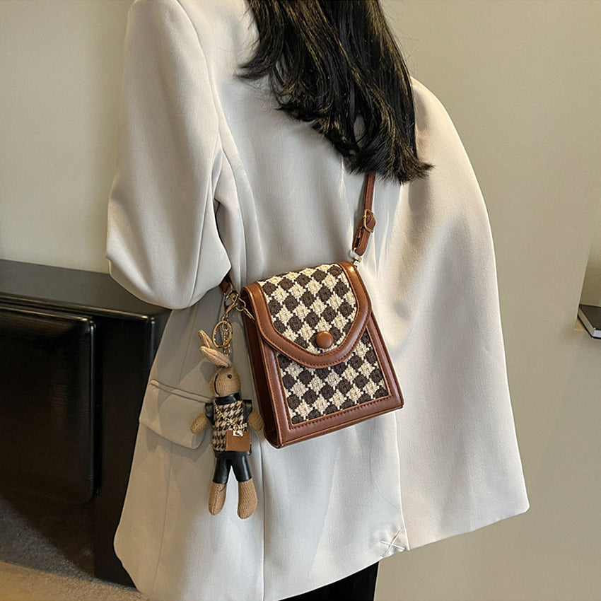 Sqaffie Quilted Sling Bag