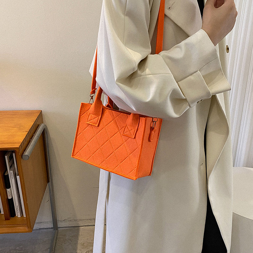Joyeris Sling Bag