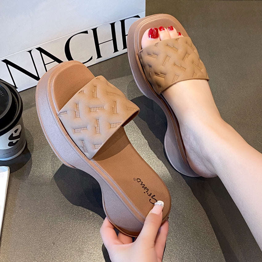 Goniverse Sandal
