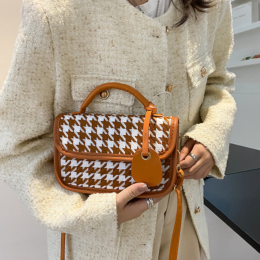 Chasign Sling Bag