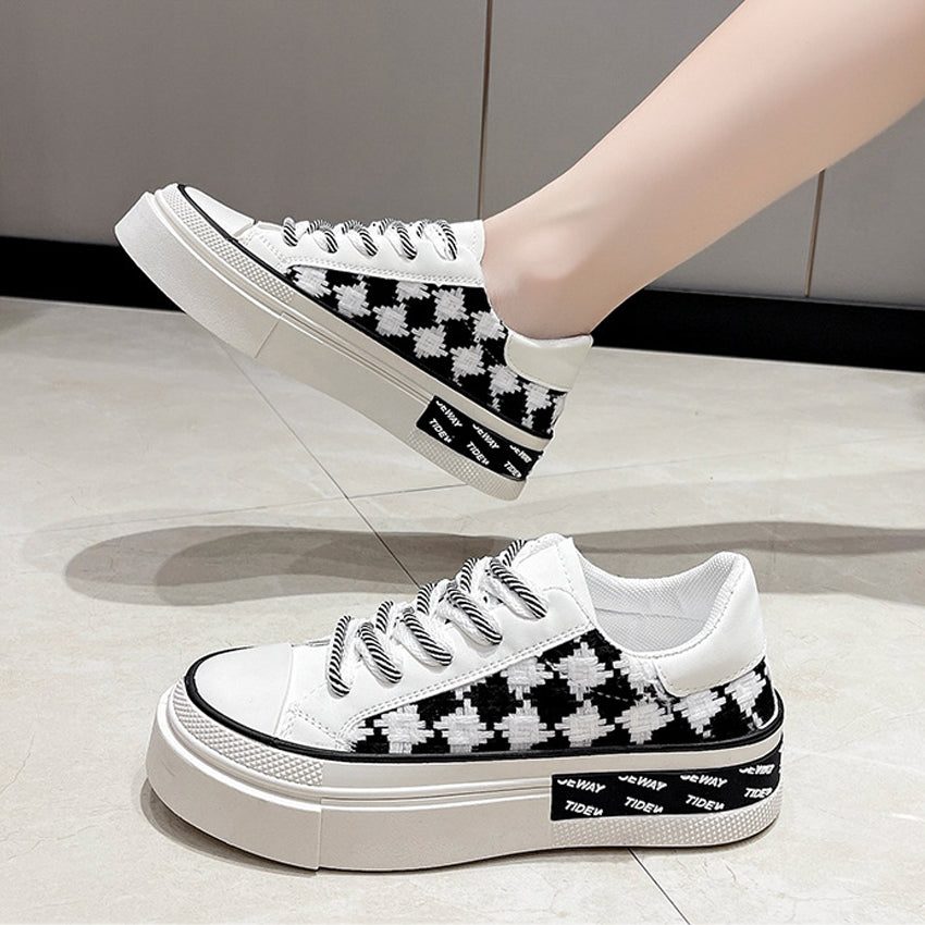 Raelynn Sneaker