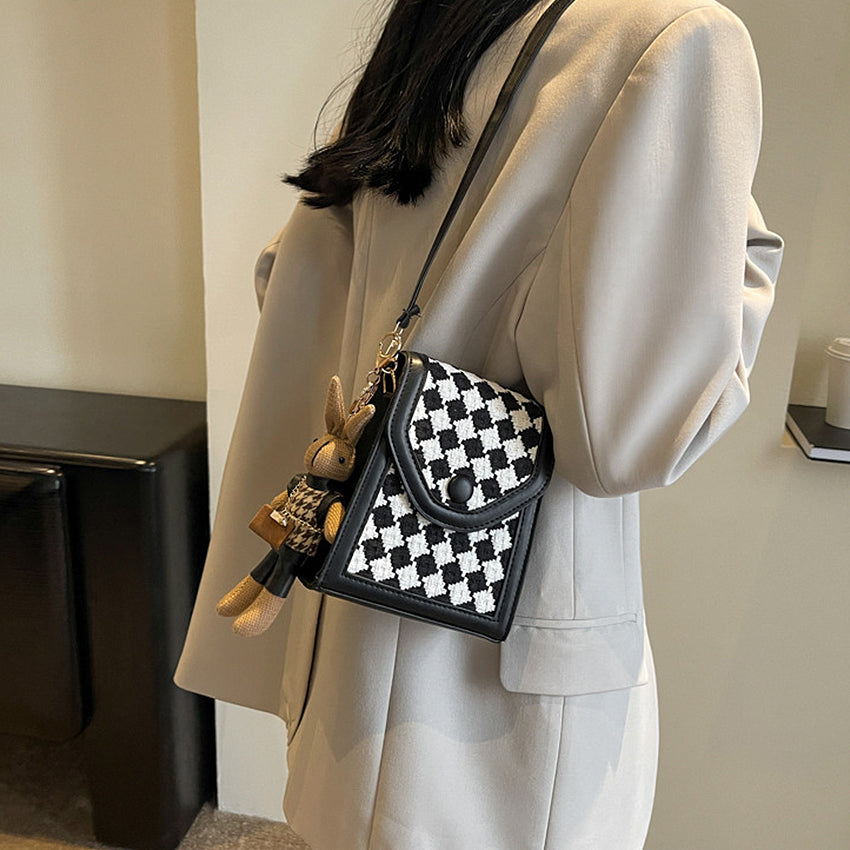 Sqaffie Quilted Sling Bag