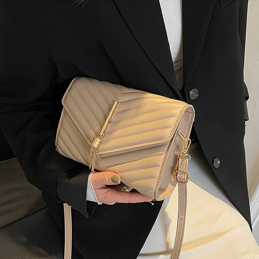 Pintasel Sling Bag