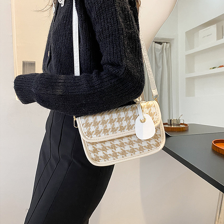 Chasign Sling Bag