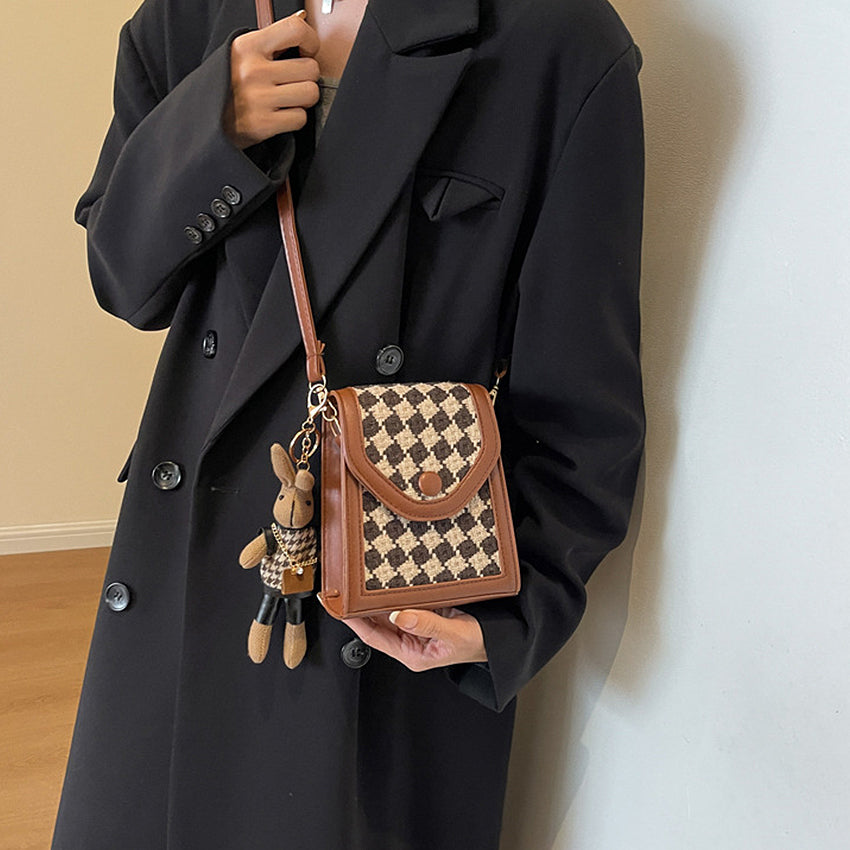 Sqaffie Quilted Sling Bag
