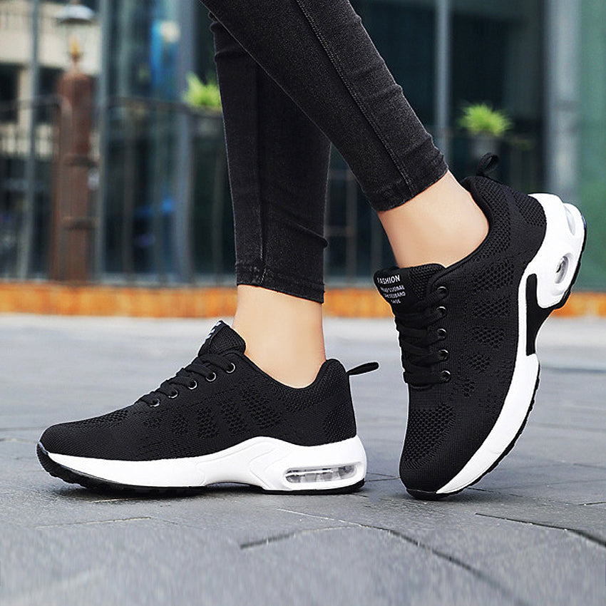 Traight Sneaker