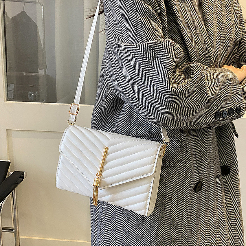 Pintasel Sling Bag