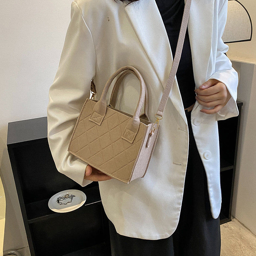 Joyeris Sling Bag