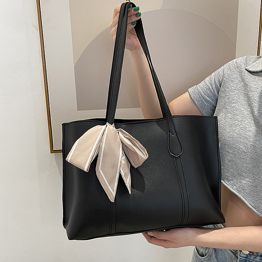 Rihaben Tote Bag