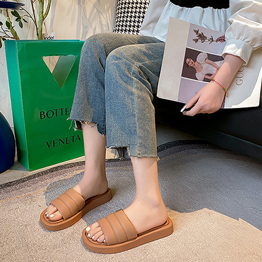 Betsie Sandal