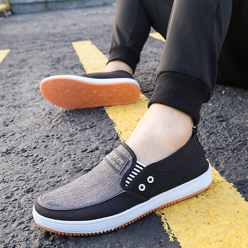 Seneight Sneaker