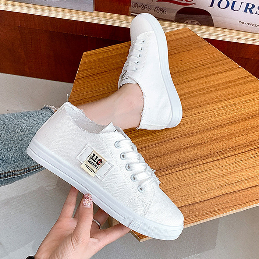 110plus Sneaker
