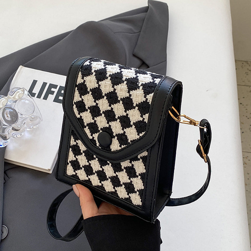 Sqaffie Quilted Sling Bag