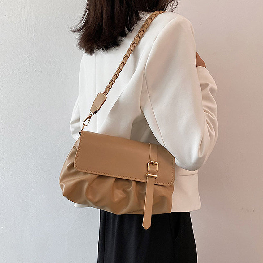 Yupire Sling Bag