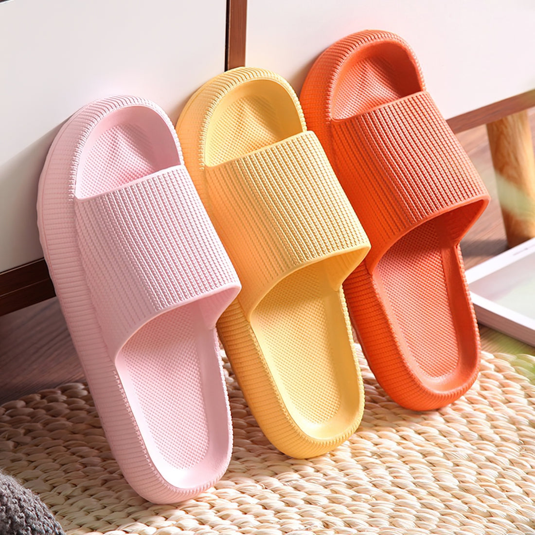 Moony Eva Slipper