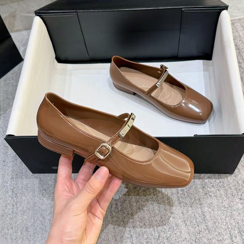 Buckibar Heel