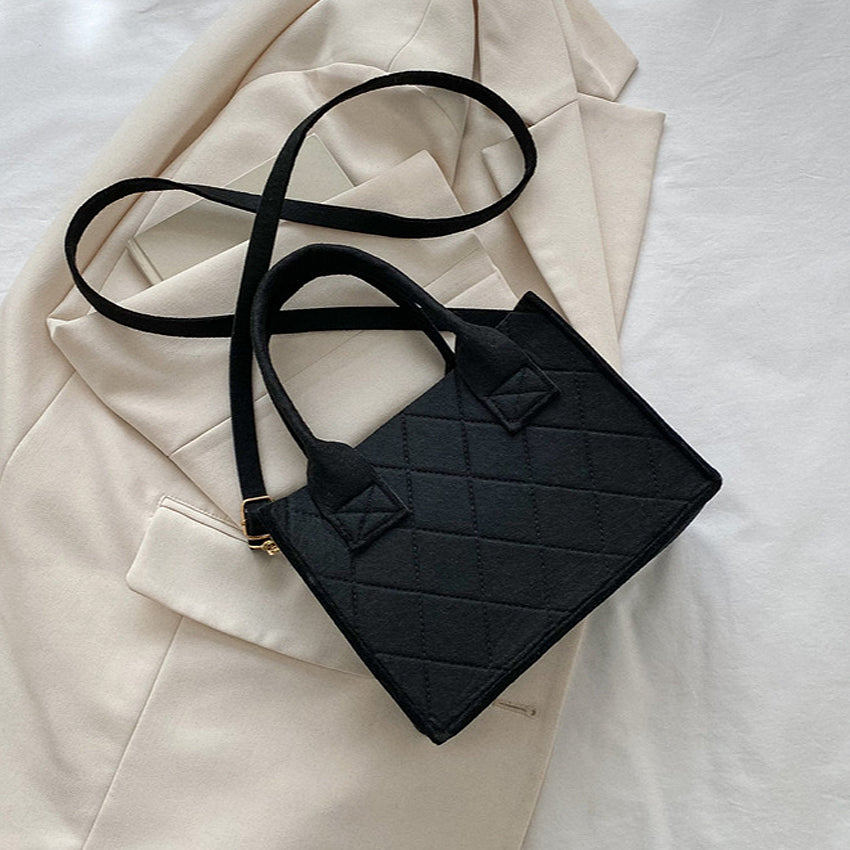 Joyeris Sling Bag