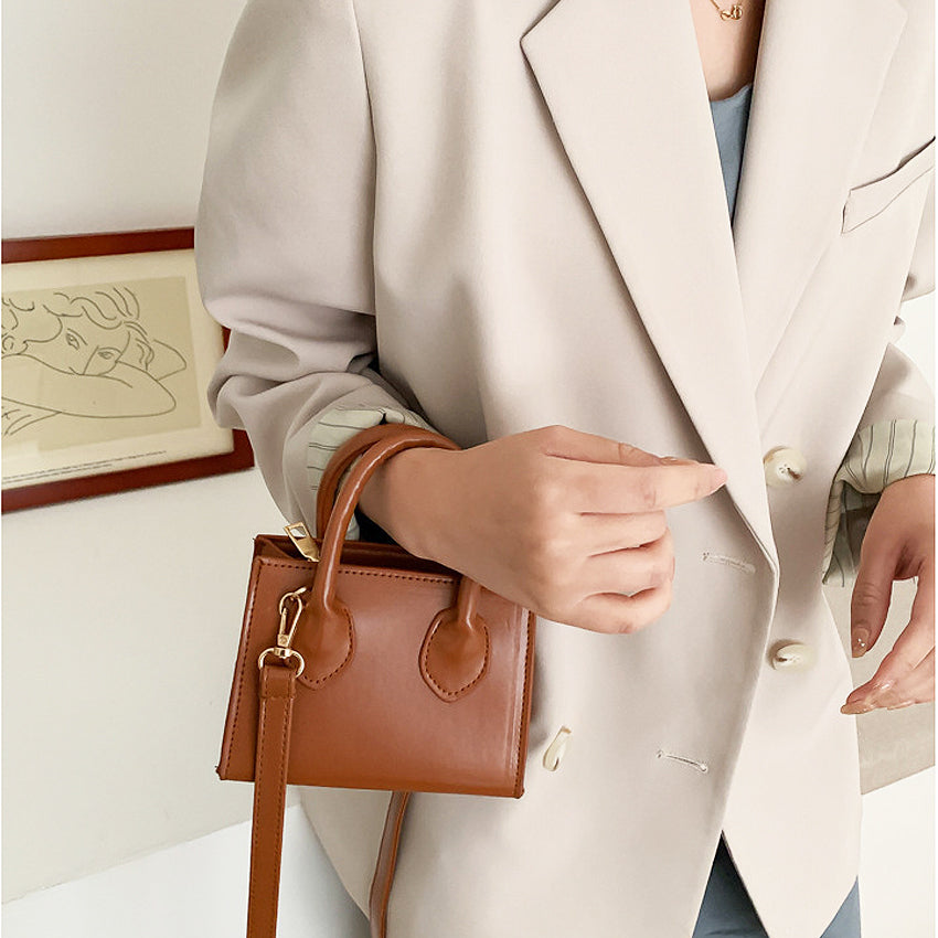 Minyoo Sling Bag
