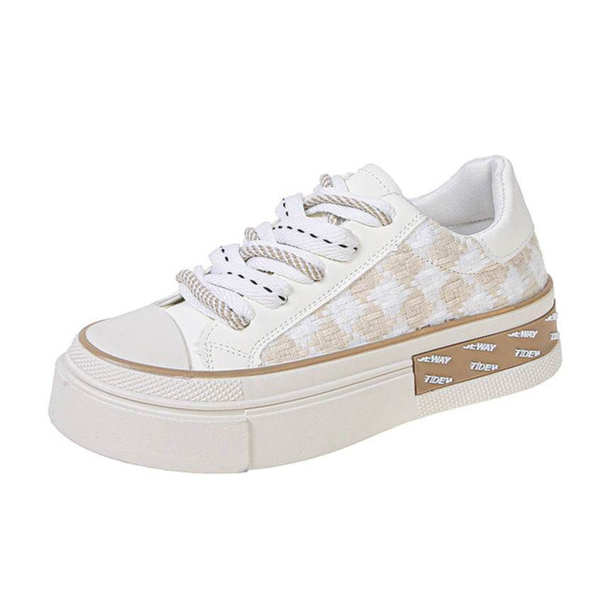 Raelynn Sneaker