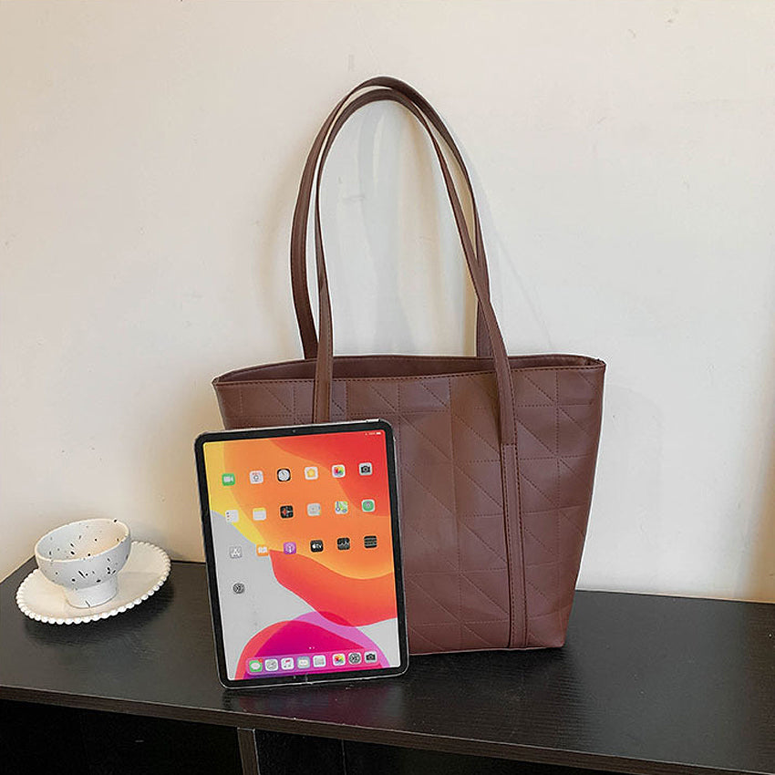 Petuoriz Shoulder Bag