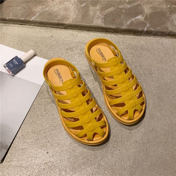 Mijail Sandal