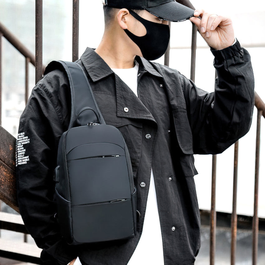 Pardant Chest Bag