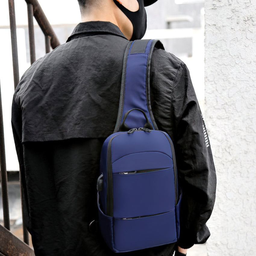 Pardant Chest Bag