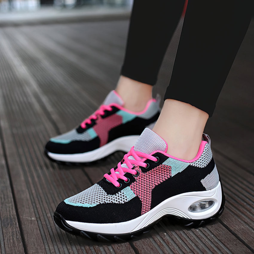 Cology Sneaker