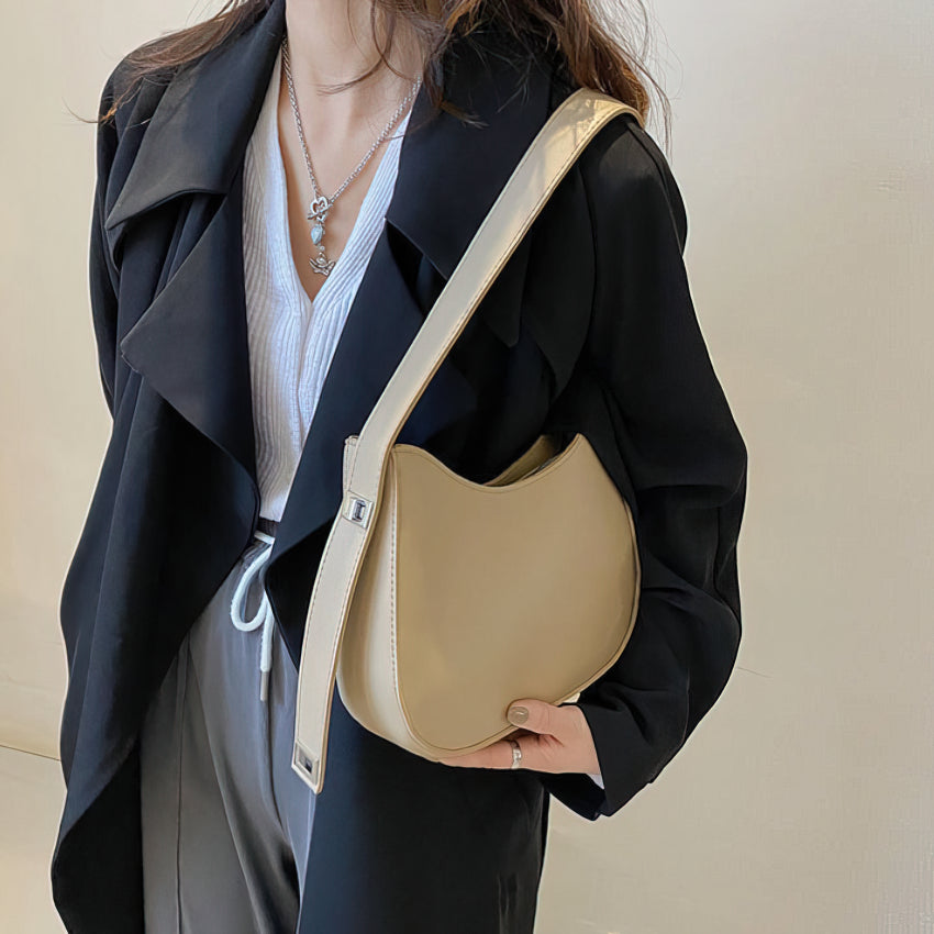 Carmilock Sling Bag