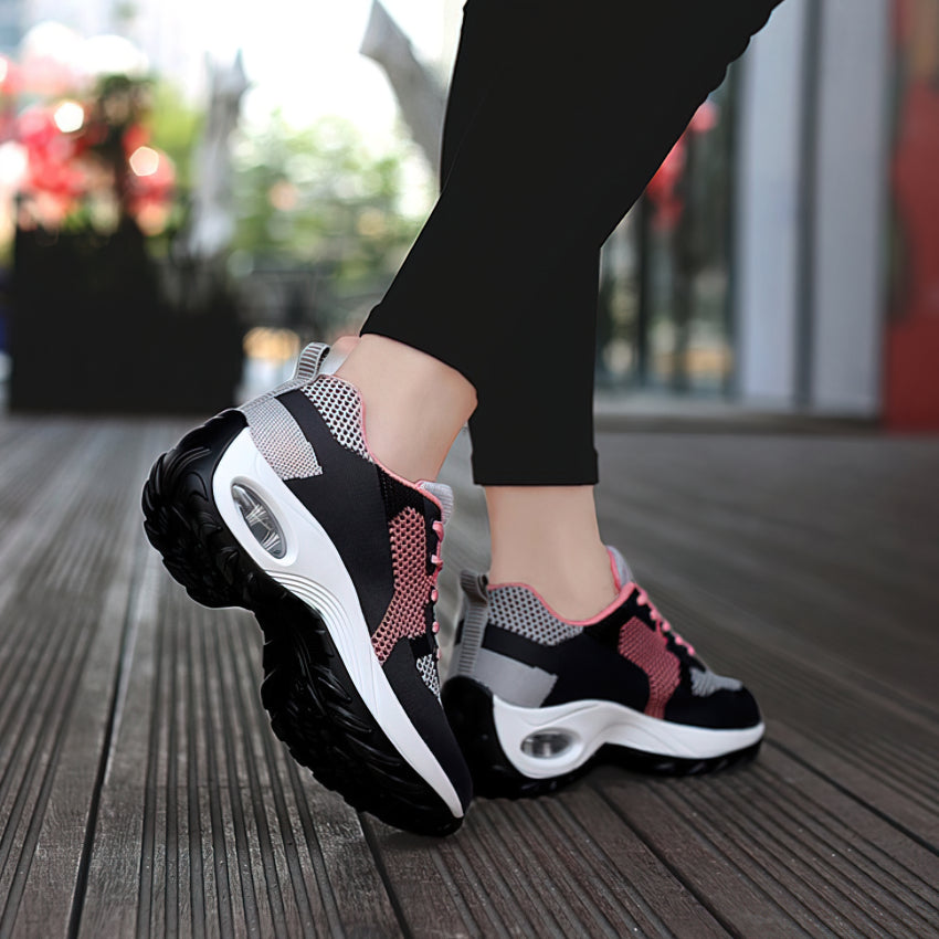 Cology Sneaker