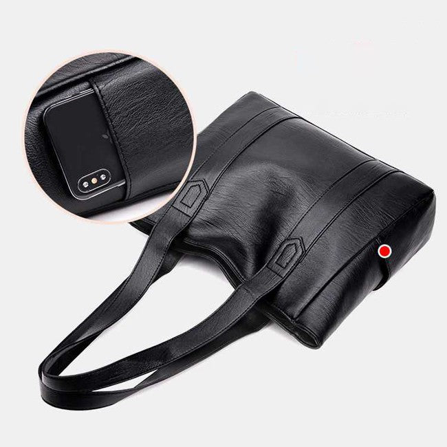 Merry Shoulder Bag