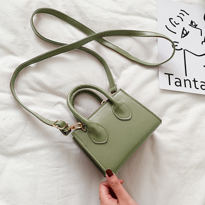 Minyoo Sling Bag